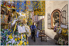 La Santa al mercato